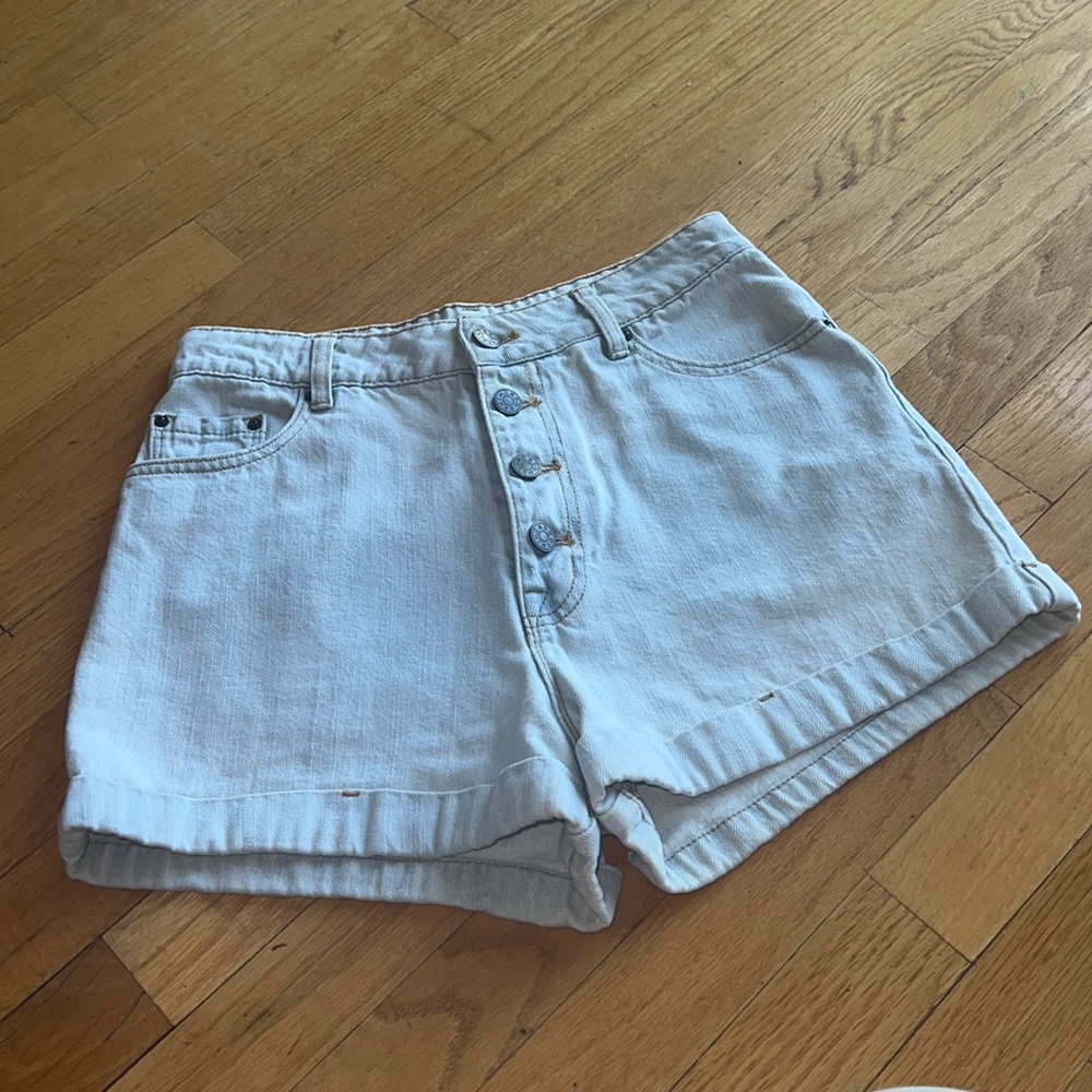 BDG light wash, high rise jean shorts